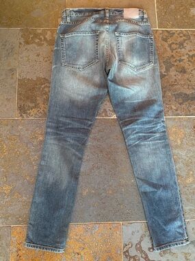 6397 Italian denim origin. $275 MSRP size 25.